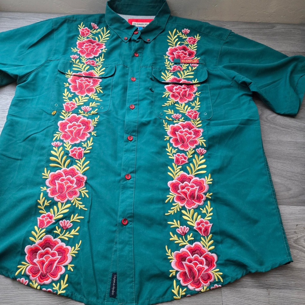 Magellan Green Fishing Shirt Size L Laguna Madre Floral Embroidered Relaxed Fit